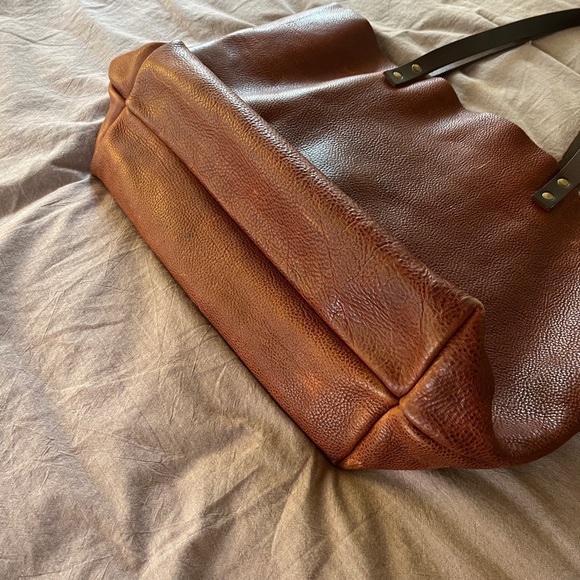 Portland Leather Nutmeg Tote Bag - Picture 5 of 8